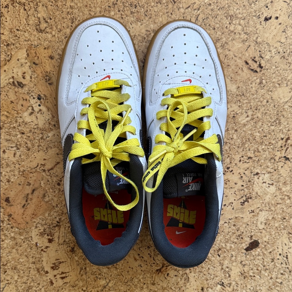 Nike Smiley faces AF1